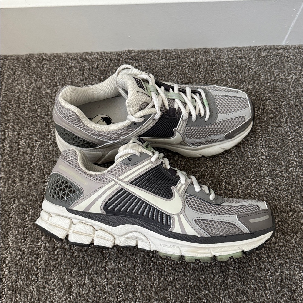 Nike Vomero 5 Women’s Size 6.5